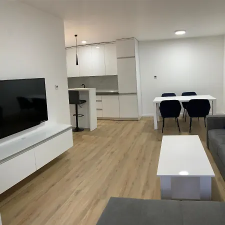 аpartment With Garage *