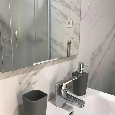 аpartment With Garage Appartamento