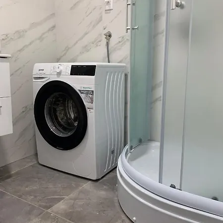 аpartment With Garage Apartman Foca