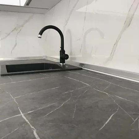 аpartment With Garage Foca